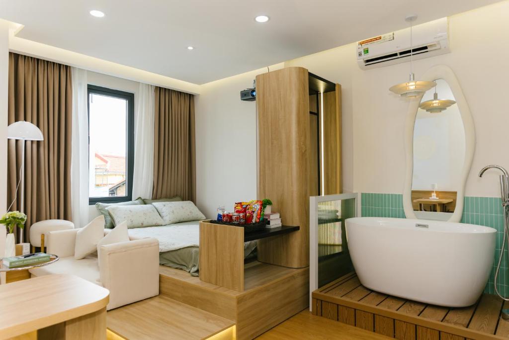 Be Staycation SG